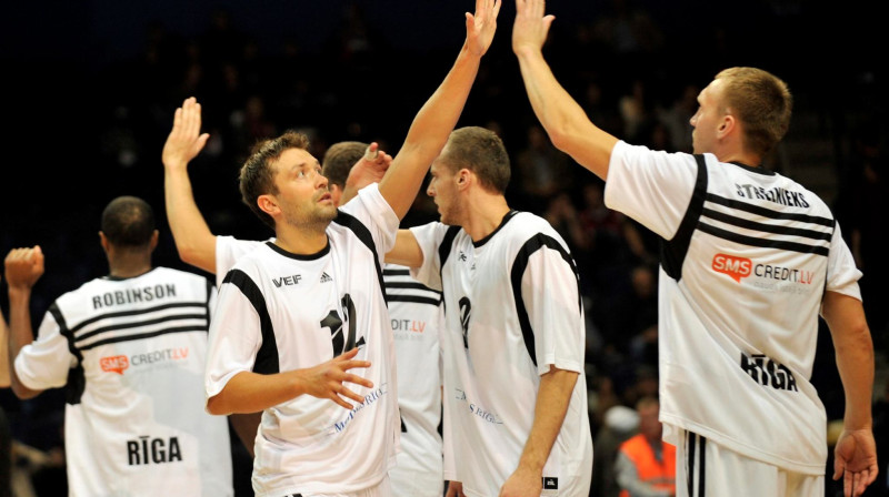 "VEF Rīga" basketbolisti
Foto: Romāns Kokšarovs, "Sporta Avīze", f64