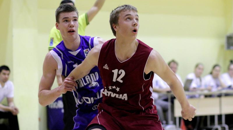 Artūrs Strautiņš: 20 punkti un 10 atlēkušās bumbas pret Igauniju
Foto: www.basket.ee