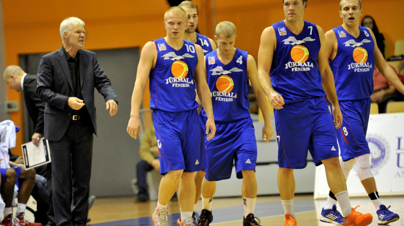 Ainars Zvirgzdiņš un "Jūrmala/Fēnikss": skaļākā sensācija Aldaris LBL 2013./2014.gada sezonā.
Foto: Romāns Kokšarovs, "Sporta Avīze", f64