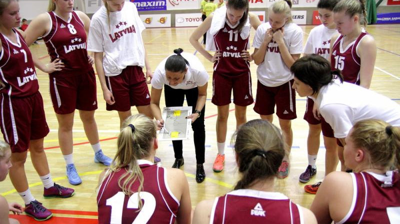Latvijas U18 meiteņu izlasei sezona sākās Baltijas jūras kausa izcīņas turnīrā janvārī, kur tika izcīnītas trīs uzvaras un pirmā vieta,
Foto: Basket.ee