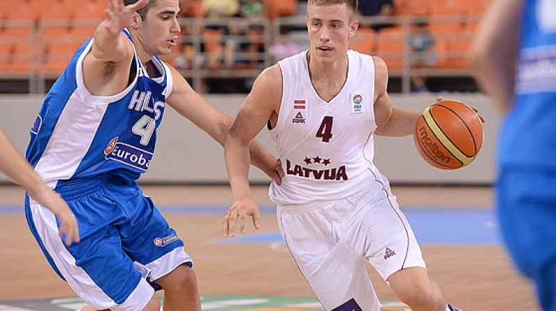 Kristaps Gludītis un U20 izlase: jāpieceļas pēc trim klupieniem Eiropas čempionāta ievadā.
Foto: FIBAEurope.com