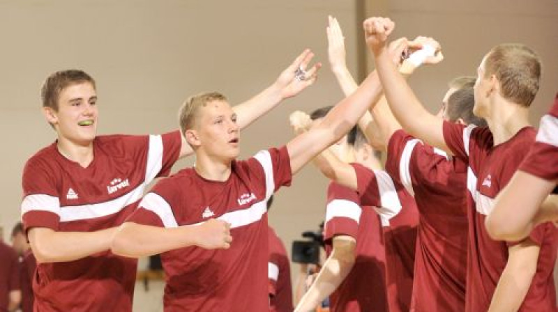 Latvijas U16 basketbolisti
Foto:Romāns Kokšarovs/F64