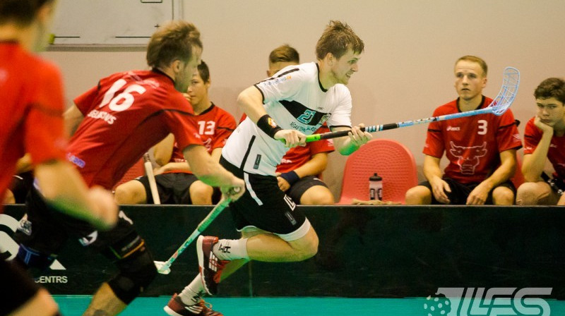 Moments no spēles starp "Valmiera/ViA" un "RTU/Inspecta"
Foto: floorball.lv