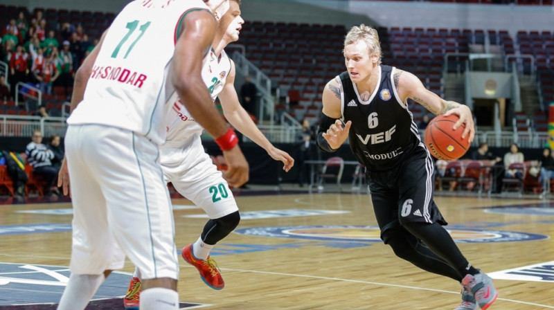 Jānis Timma pret Krasnodaras "Lokomotiv-Kuban" novembra beigās Rīgā. 
Foto: Mikus Kļaviņš, vefriga.com