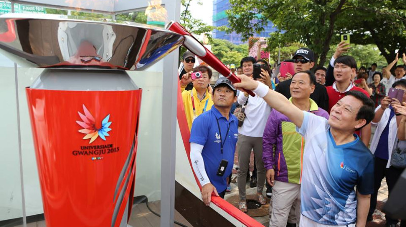 Pasaules universiādes lāpa ierodas Kvandžu 
Foto: www.gwangju2015.com