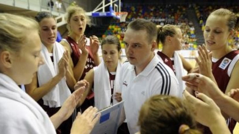 Mārtiņš Zībarts - U20 izlases galvenais treneris 2010.gada Eiropas čempionātā Liepājā, kur Latvijas komanda izcīnīja trešo vietu.
Foto: basket.lv