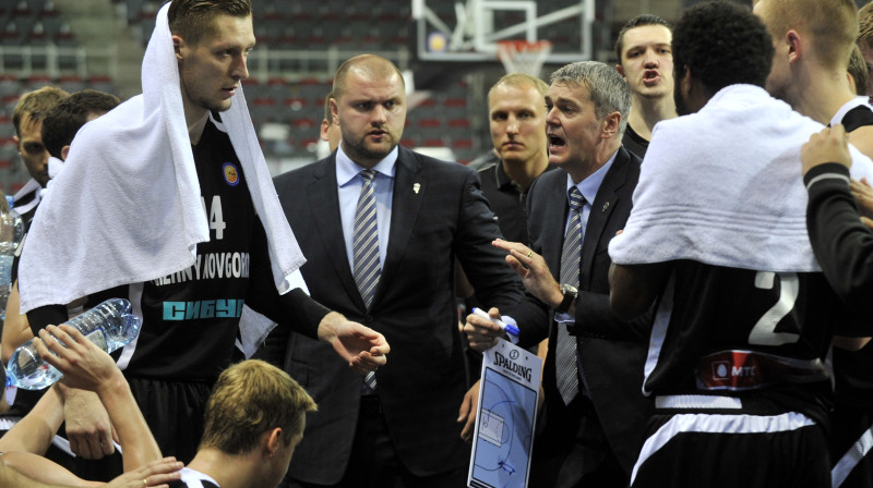 Ainars Bagatskis, Artūrs Štālbergs, Oskars Ernšteins un Kaspars Bērziņš - latviešu delegācija "Nizhny Novgorod" sastāvā 
Foto: Romāns Kokšarovs, Sporta Avīze, f64