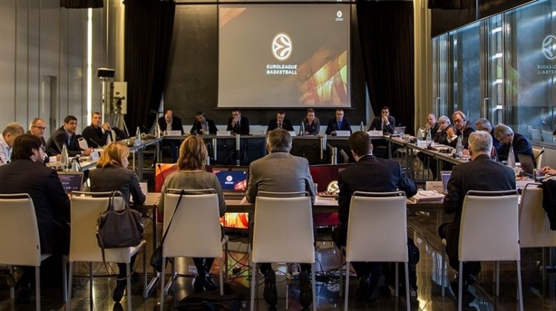 Eirolīgas sanāksmes dalībnieki 10. novembrī Barselonā
Foto: Euroleague.net