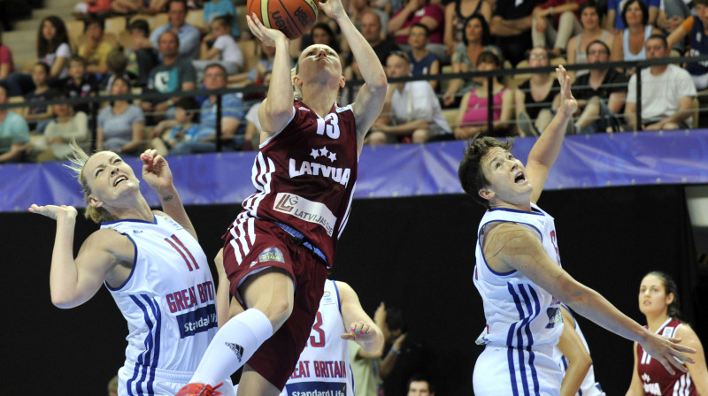 Sieviešu valstsvienības saspēles vadītāja Kristīne Kārkliņa.
Foto: no grāmatas "Latvijas basketbola valstsvienības: 90 spēles 90 gados"