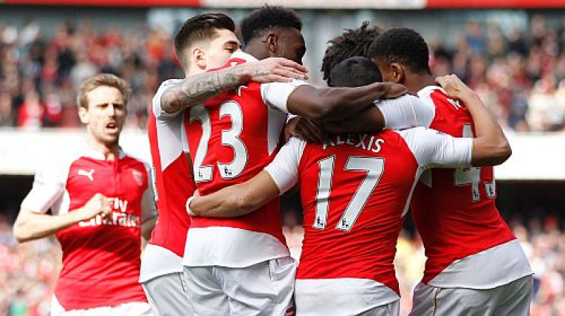 Londonas ''Arsenal'' atzīmē Sančesa pirmos komandas vārtus
Foto: AFP/Scanpix