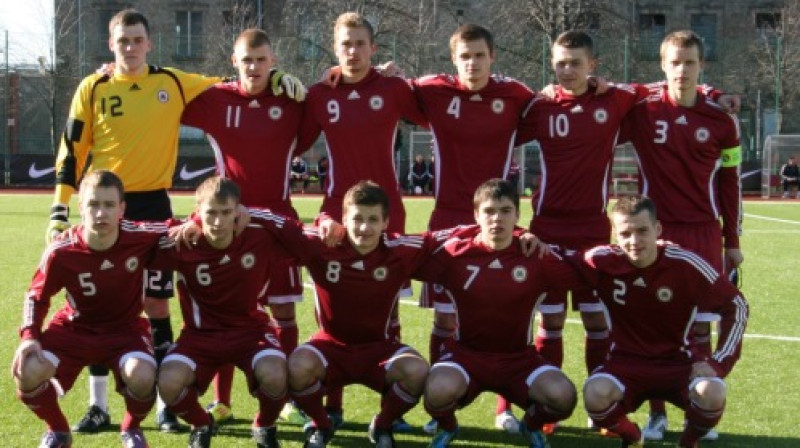 Edgars Potapenko (vārtsarga formā) savulaik Latvijas U19 izlases rindās
Foto: LFF.lv
