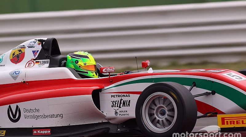 Miks Šūmahers Itālijas F4 sacīkstēs
Foto: motorsport.com