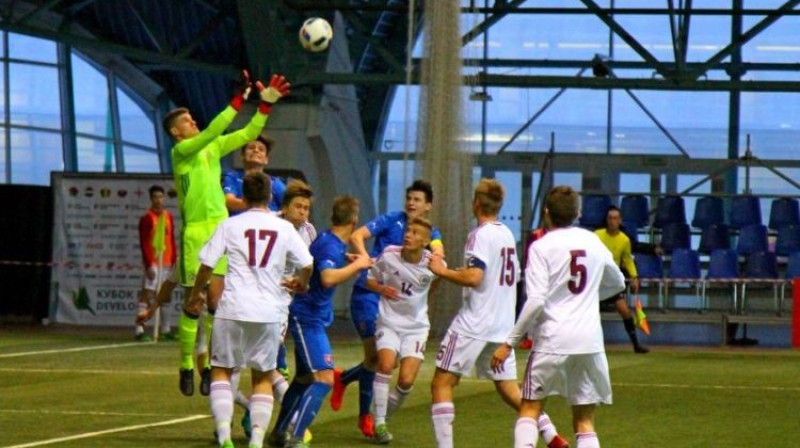 Latvijas U17 izlase spēlē pret Slovākiju
Foto: Baltkrievijas Futbola federācija