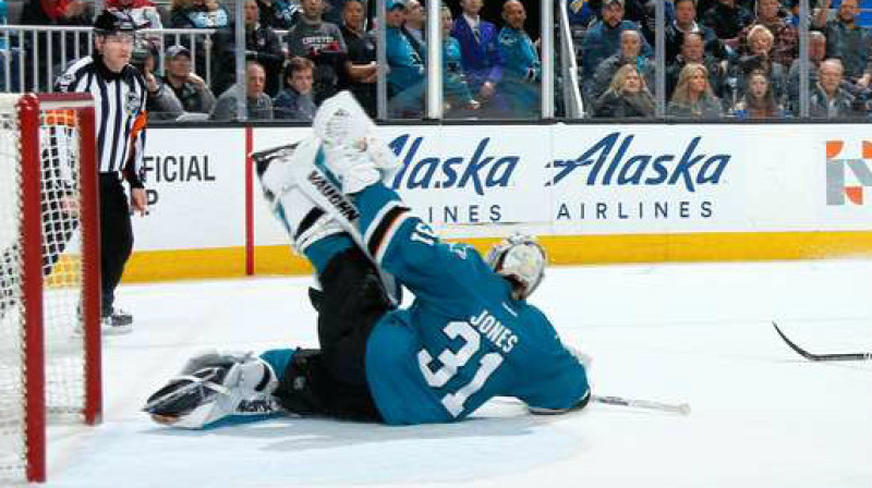 Martins Džonss 
Foto: Don Smith / GettyImages, NHL