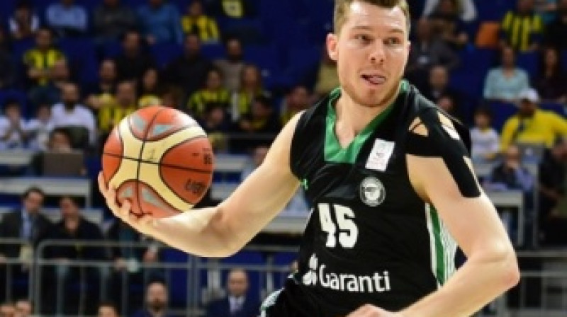 Dairis Bertāns 
Foto: darussafakadogusbasketbol.com