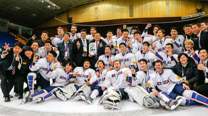 Dienvidkorejas hokeja izlase kvalificējas elitei 
Foto: Andri Basevych / wmia2017.iihf.com