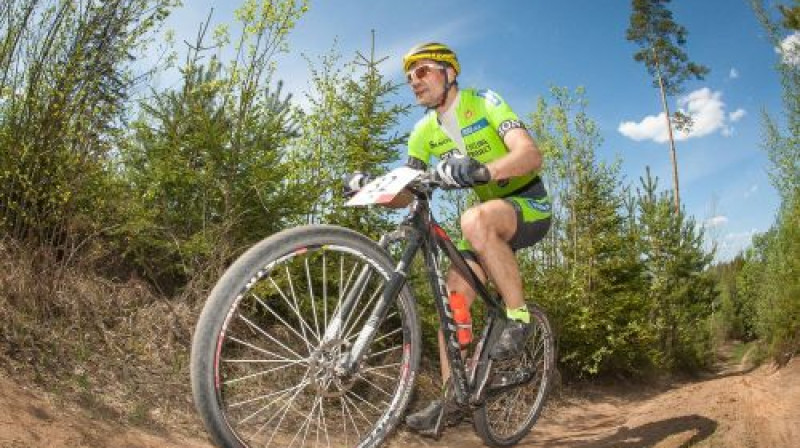 Raivis Belohvoščiks allaž ir starp SEB MTB maratona dalībniekiem
Foto: Zigismunds Zālmanis