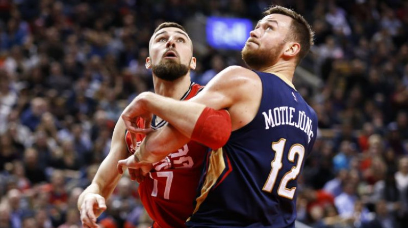 Jons Valančūns un Donāts Motejūns Toronto un "Pelicans" spēlē NBA
Foto: USA Today Sports