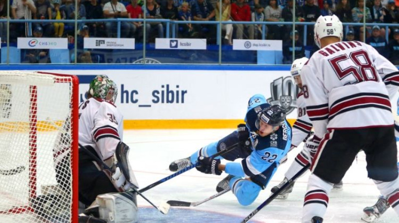 "Sibir" uzbrukumā Džastina Pītersa vārtiem
Foto: Dinamoriga.eu