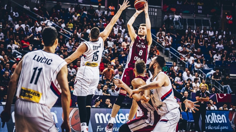 Dāvis Bertāns spēlē pret Serbiju
Foto: FIBA