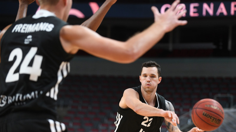 Rolands Freimanis un Andris Misters 
Foto: Romāns Kokšarovs, Sporta Avīze, f64