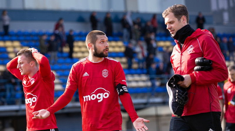 Artūrs Karašausks cenšas pierast pie Oskara Kļavas jaunā statusa
Foto: Raitis Supe