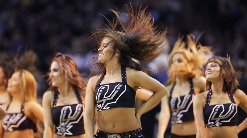 "Spurs" karsējmeitenes 
Foto: AP / Scanpix