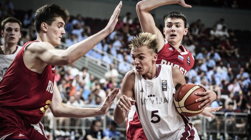 Artūrs Žagars spēlē pret Krieviju
Foto: FIBA