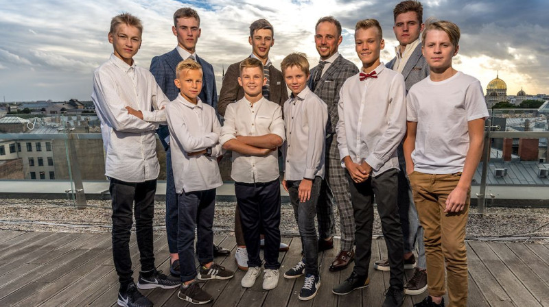 Latvijas junioru motokrosa komanda. Foto: publicitātes