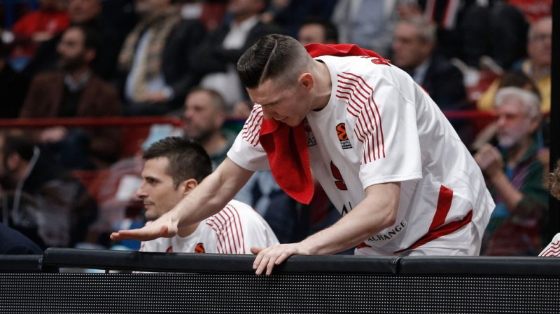 Andrea Činčarīni un Dairis Bertāns. Foto: Olimpia Milano