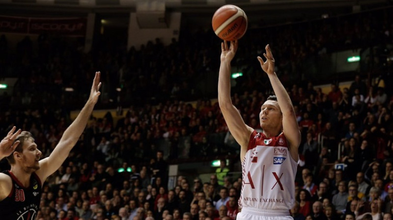 Dairis Bertāns: 14 punkti Triestē. Foto: Olimpia Milano