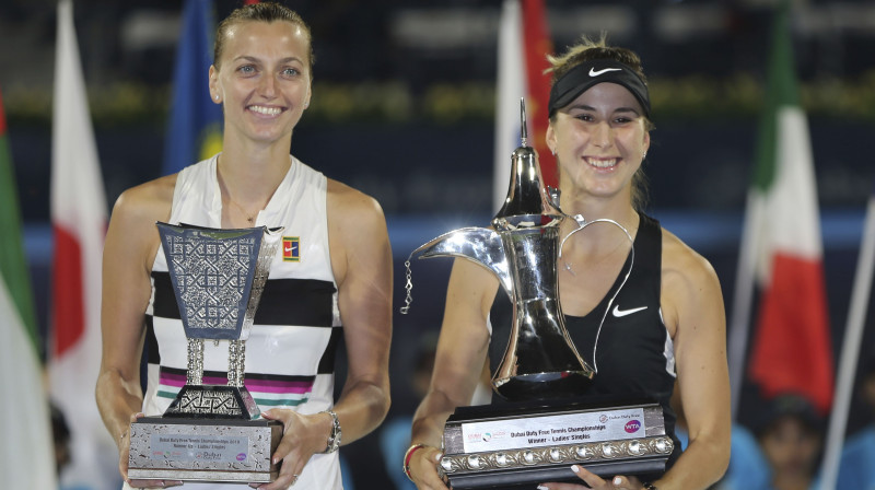 Petra Kvitova un Belinda Benčiča. Foto: AP/Scanpix