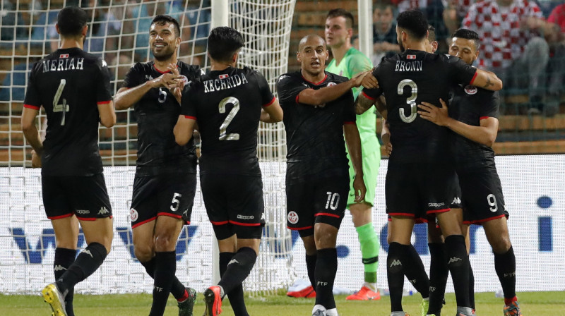 Tunisijas futbola izlase svin vārtu guvumu. Foto: Antonio Bat/EPA/Scanpix