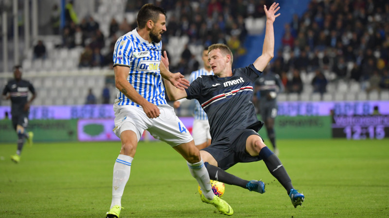 Cīņas epizode spēlē starp Feraras SPAL un Dženovas "Sampdoria". Foto: Massimo Paolone/Lapresse/Zumapress.com/Scanpix