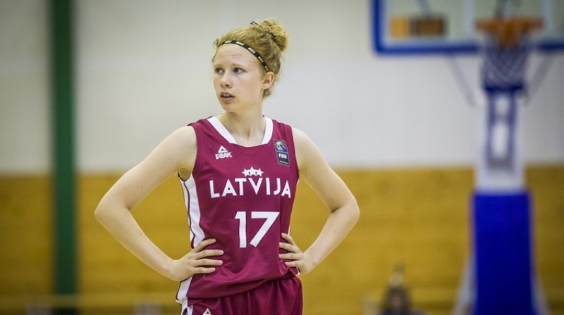 Ance Zeidaka vasarā 16 gadu vecumā debitēja Latvijas U20 izlasē. Foto: FIBA