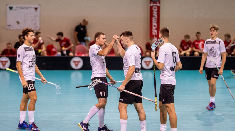 "Ogres vilki" lūkos tikt pie otrā panākuma 
Foto: Floorball.lv