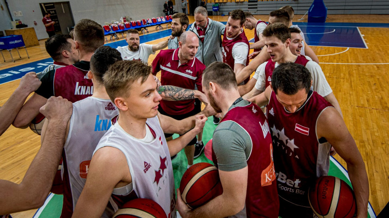 Latvijas izlases basketbolisti. Foto: LBS