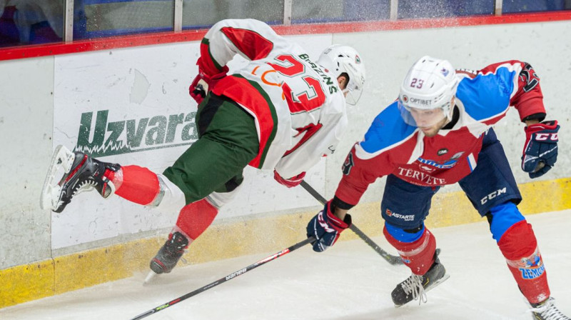 Ričards Birziņš pret Ralfu Jevdokimovu. Foto: HK "Zemgale"