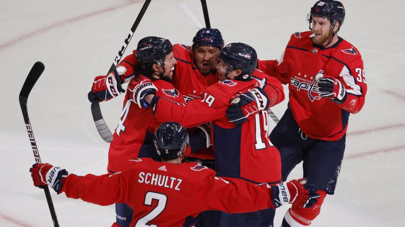 Vašingtonas "Capitals" atzīmē vārtu guvumu. Foto: USA Today Sports/Scanpix