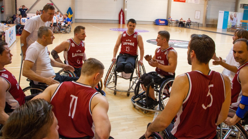 Latvijas ratiņbasketbola izlase. Foto: basket.lv