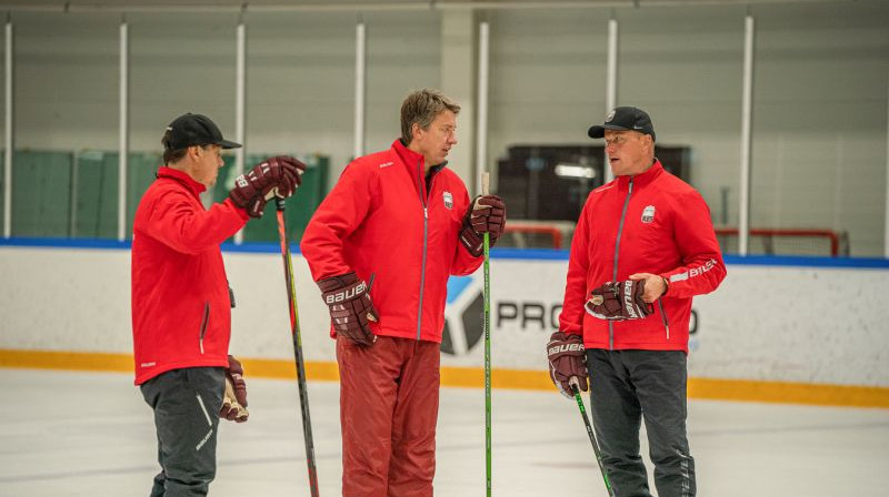 Juris Klodāns, Harijs Vītoliņš un Artis Ābols. Foto: LHF