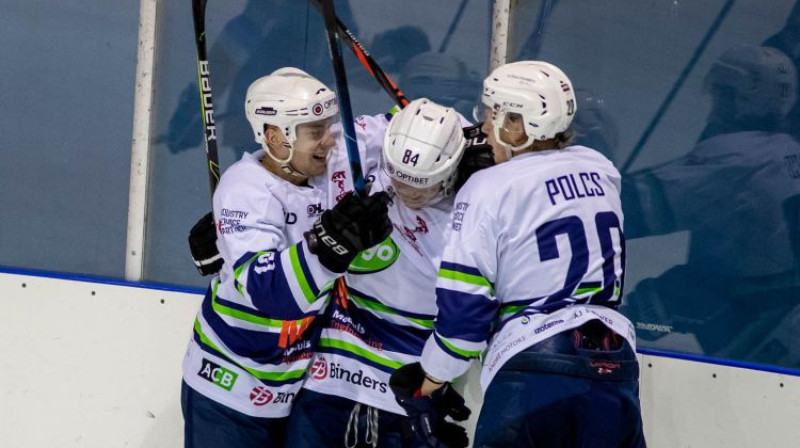 Rūdolfs Polcs ar partneriem. Foto: Guntis Lazdāns/OHL