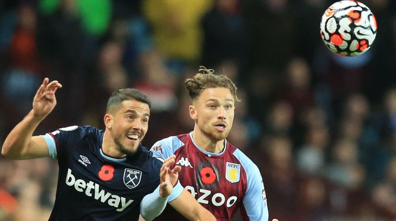 Pablo Fornals un Metijs Kešs Foto: AFP/Scanpix