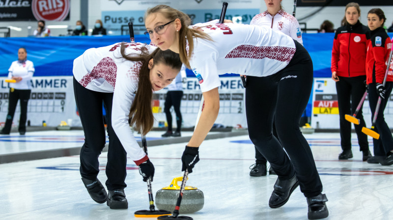 No kreisās: Veronika Apse, Ērika Patrīcija Bitmete, Rēzija Ieviņa
Foto: WCF/Steve Seixeiro