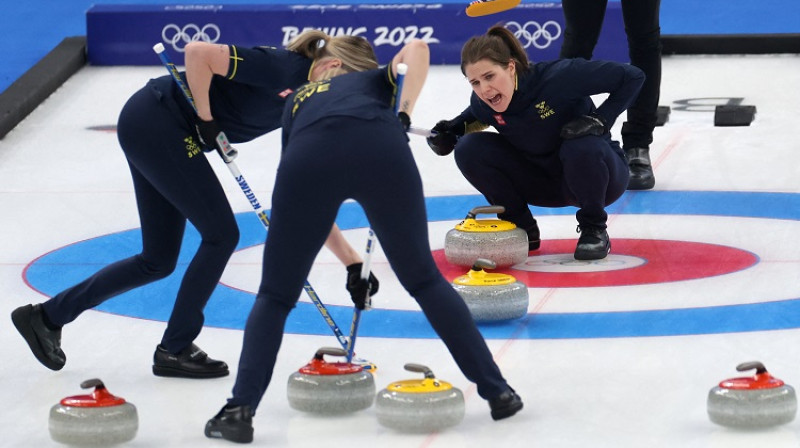 Zviedrijas kērlingistes. Foto: Reuters/Scanpix