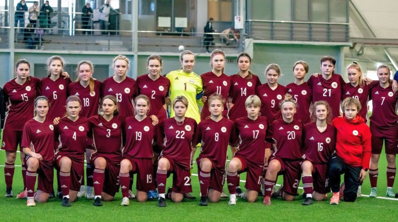 Latvijas U17 meiteņu futbola izlase. Foto: LFF