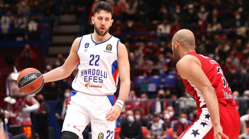 Vasilije Micičs pret Ševonu Šīldsu. Foto: ZUMAPRESS/Scanpix