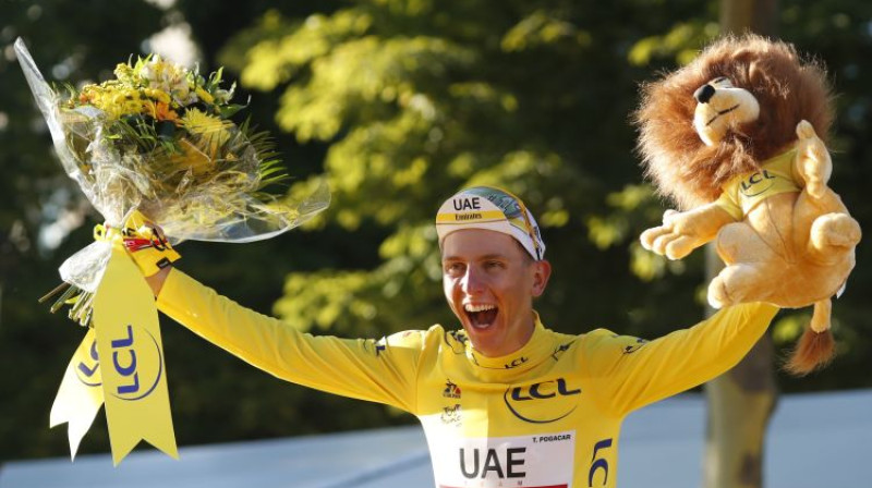 Divkārtējais "Tour de France" čempions Tadejs Pogačars. Foto: EPA/Scanpix