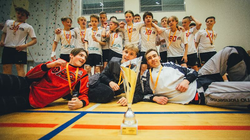 ZU14 vecuma grupas čempione ''Riga Rockets''. Foto: floorball.lv