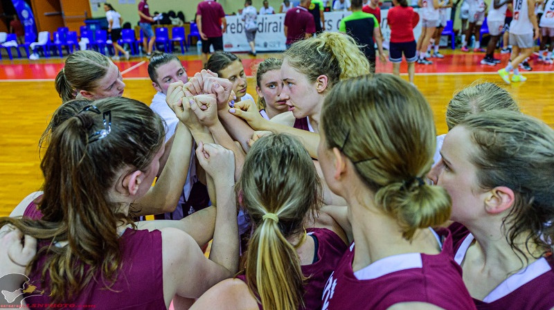 Latvijas U18 meitenes 2022. gada 22. jūlijā Nicā. Foto: Emmanuel Nicolai
